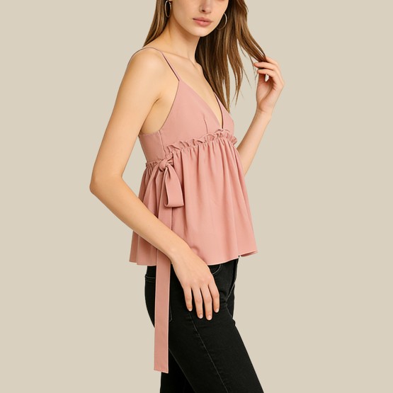 Sweet ruffled V-neck camisole