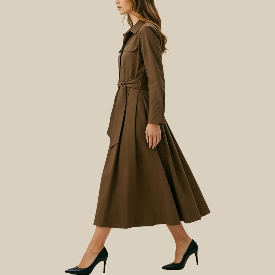 A-line dress with collar and long sleeves