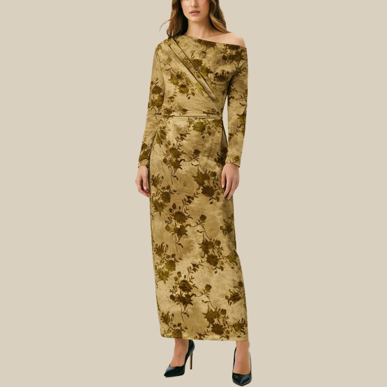 Midi dress with ruffled flocking and wrinkles