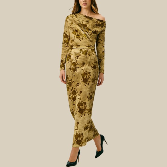 Midi dress with ruffled flocking and wrinkles