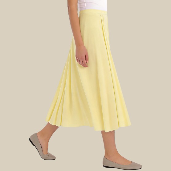Stylish wide-hem high-waisted midi skirt