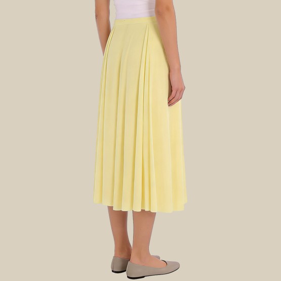 Stylish wide-hem high-waisted midi skirt
