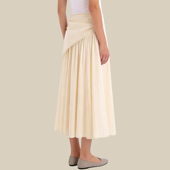 Hot and stylish high-waisted printed midi skirt