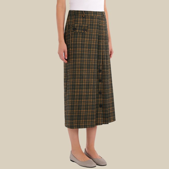 Stylish and sweet plaid high-waisted midi skirt