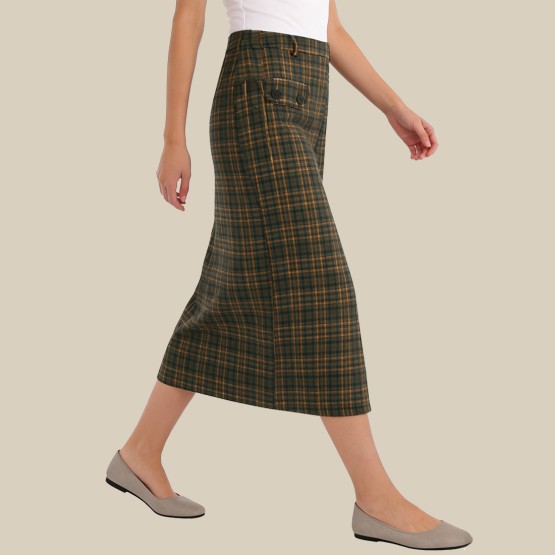 Stylish and sweet plaid high-waisted midi skirt