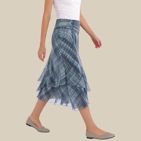 High-waisted asymmetrical plaid pleated skirt